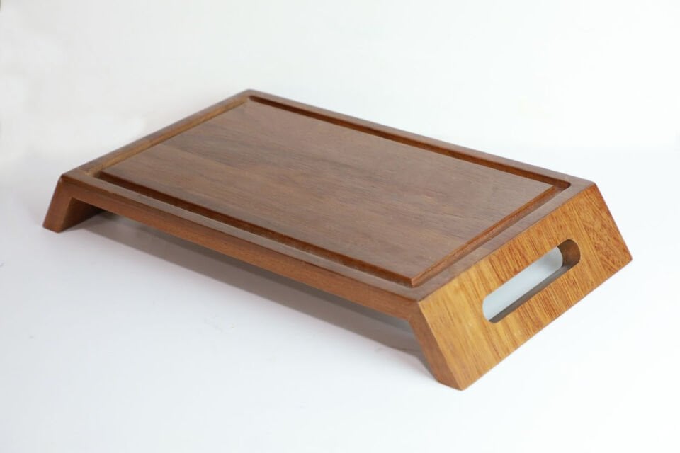 Açılı Ayaklı Kulp Yuvalı Steak Sunum 22X43 H:6 CM