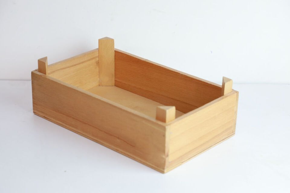 Vernikli Kapalı Yan Ahşap Sunum Kasası