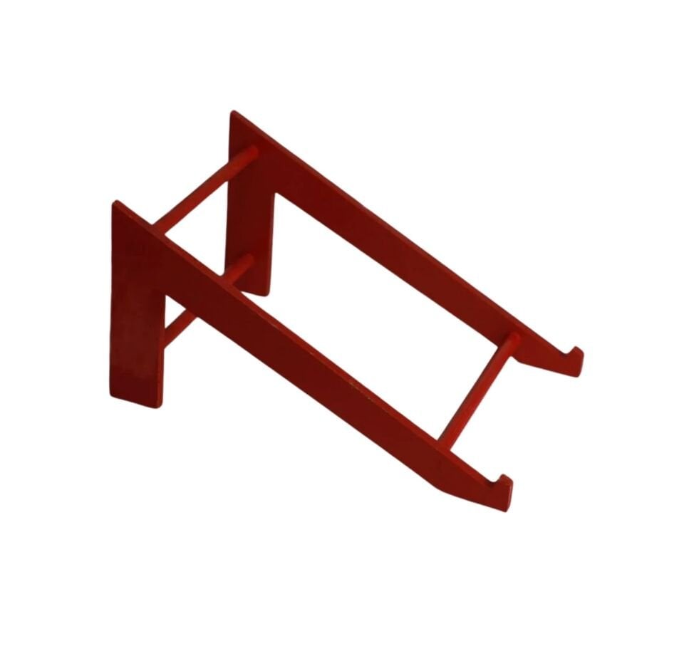 Kırmızı Renkli Ahşap Kasa Ayağı