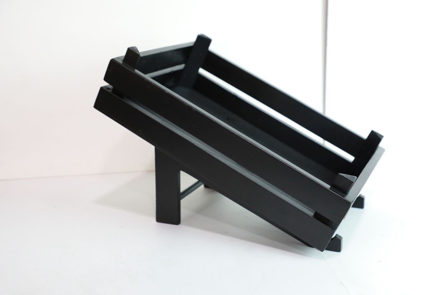 Siyah Renkli Ayaklı Ahşap Sunum Kasası