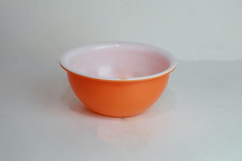 22 cm Yuvarlak Kase Beyaz Turuncu Akrilik