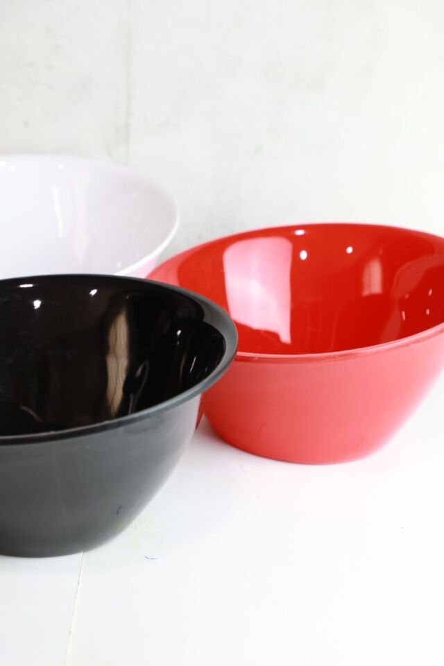 Kırmızı Yuvarlak Açılı Küvet 26 cm (ABS)