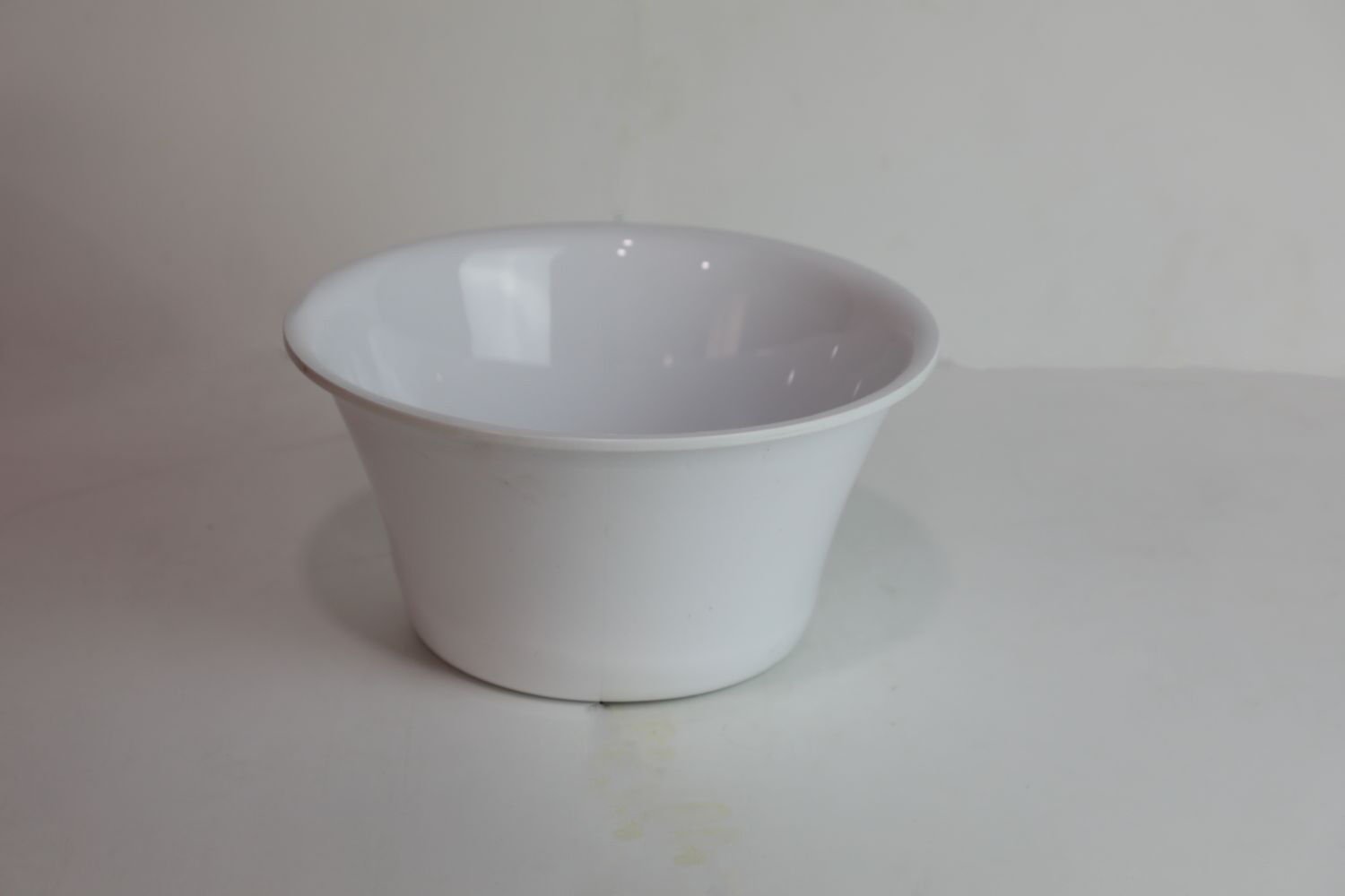 23 cm Beyaz Konik Sunum Kasesi (ABS)