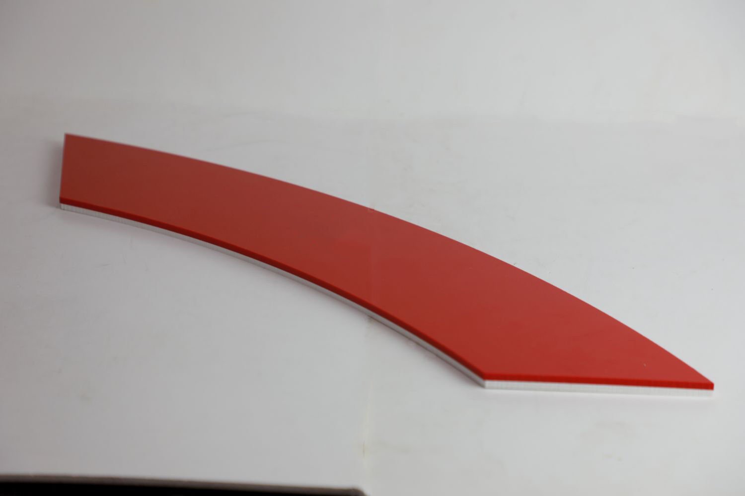 Yay Sunum Tepsisi 12x60 cm Beyaz Kırmızı (ABS)