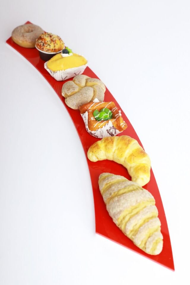 Yay Sunum Tepsisi 12x40 cm Beyaz Kırmızı (ABS)